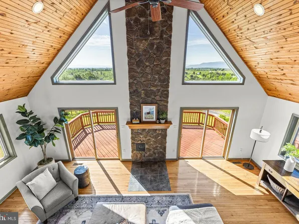 384 Lindamood Ln, Strasburg, VA 22641