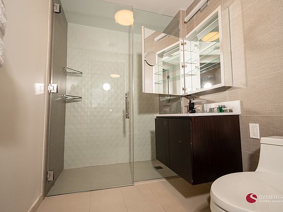 4th image of 232 7th Ave #203
