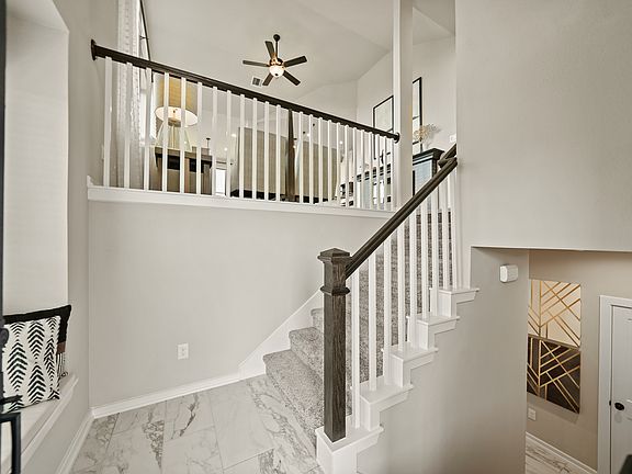 3rd image of 9430 Harvest Oak Ct