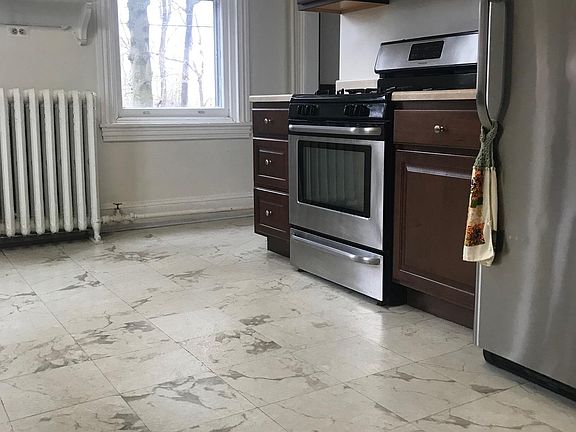 Updated kitchen with all appliances including washer/dryer