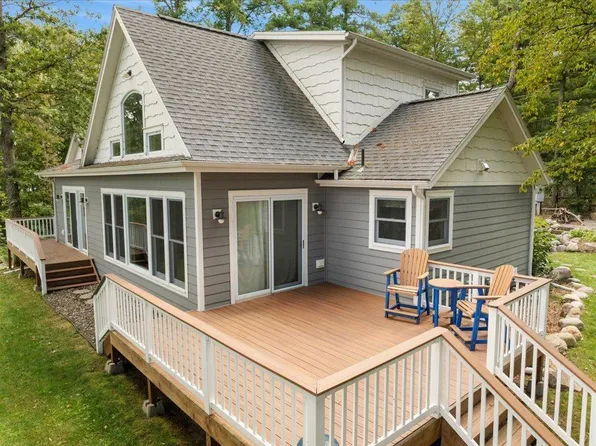 7084 Old Whiskey Rd, Pequot Lakes, MN 56472