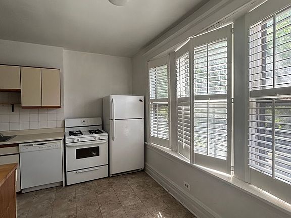 4th image of 4157 N Damen Ave #2