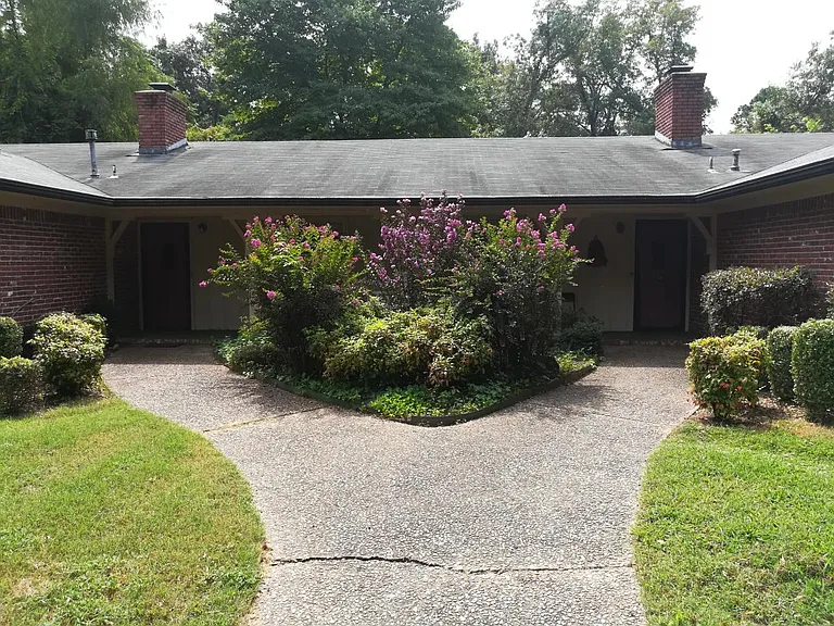 5604 Gordon Ln — Photo 3