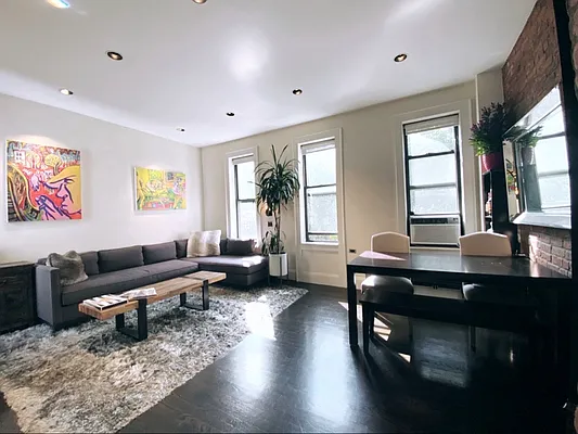 Rented by Triumph Property Group | media 5