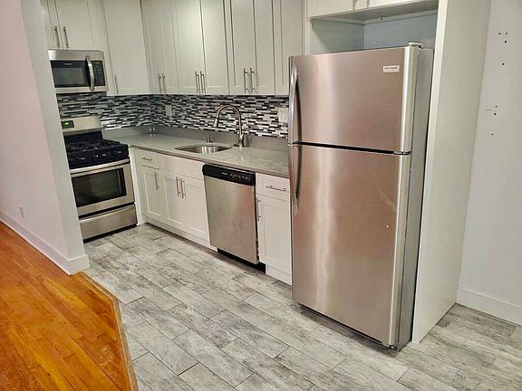 2nd image of 39 W 85th St #1F