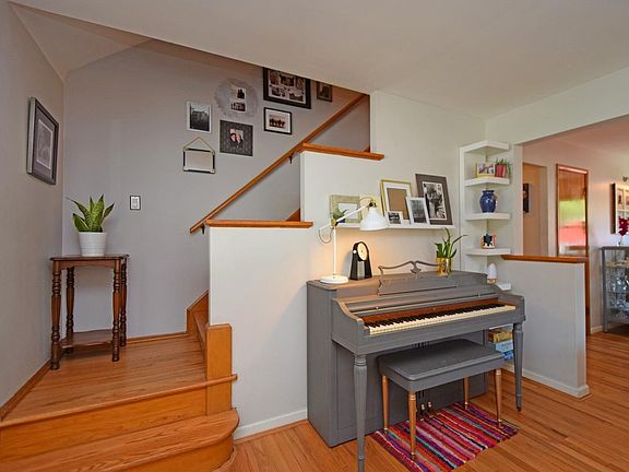 5th image of 7060 Jeannie Ave