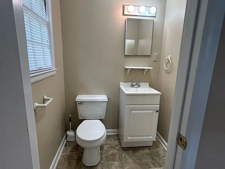495 Becky Allen Cir — Photo 4