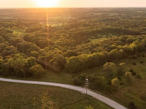 35230 S West St #311, Paola, KS 66071