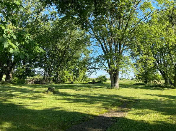 6381 107th Ave, South Haven, MI 49090