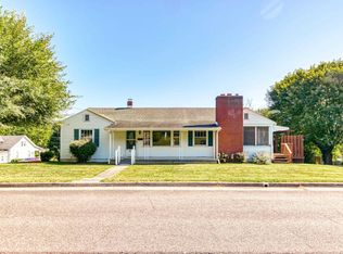 590 N 6th St, Wytheville, VA 24382