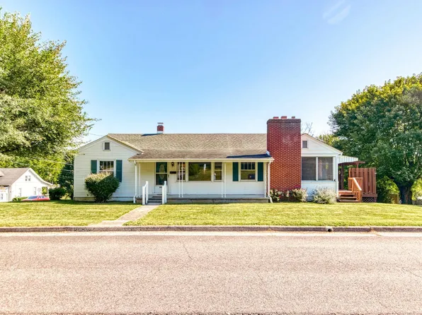 590 N 6th St, Wytheville, VA 24382