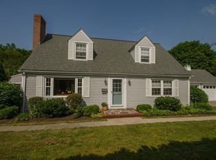 481 Slocum Rd, Dartmouth, MA 02747