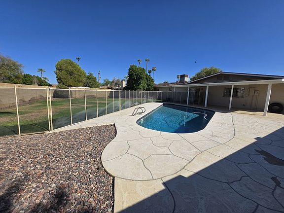5th image of 1946 E Loma Vista Dr