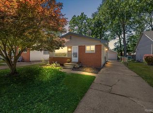 6129 N Linville St, Westland, MI 48185