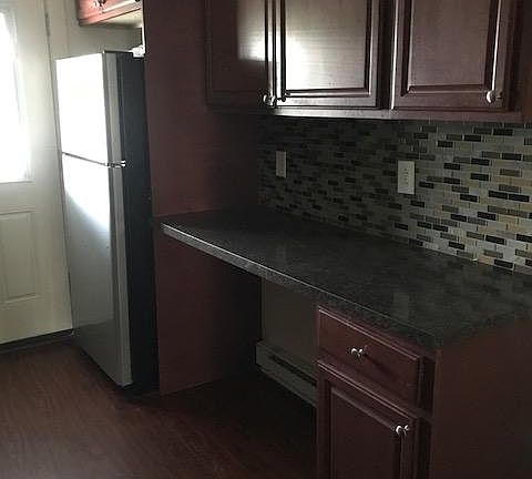 2nd image of 214 Grant St