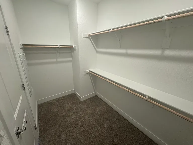 248 N Venice Pl — Photo 17