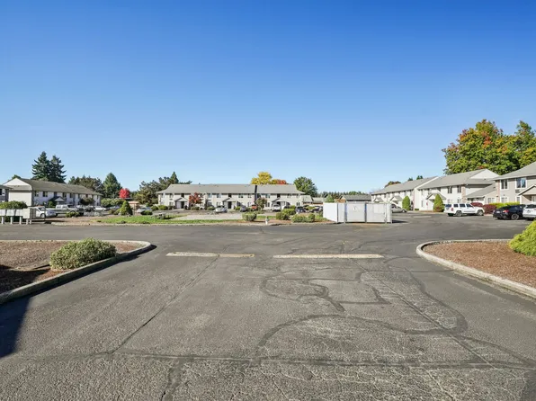 La Creole Apartments, 325 SE Lacreole Dr #968e48b59, Dallas, OR 97338