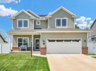 715 Cole Ln, Mahomet, IL 61853