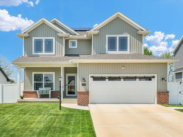 715 Cole Ln, Mahomet, IL 61853