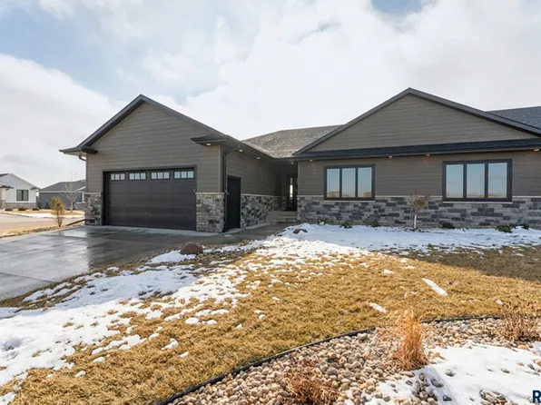 2701 W Oak Hill Dr, Sioux Falls, SD 57108