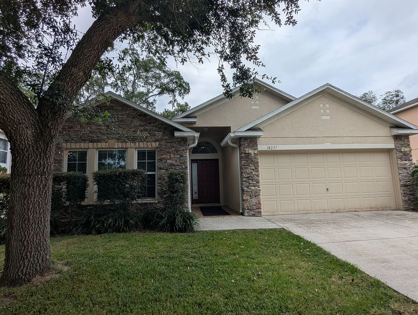 Beautiful 4-Bedroom Home in Baywood Hills Alachua, FL! — Photo 1