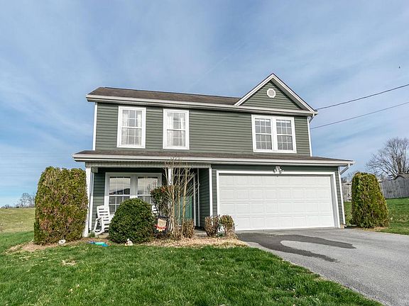 2nd image of 139 Harvest Glen Ct