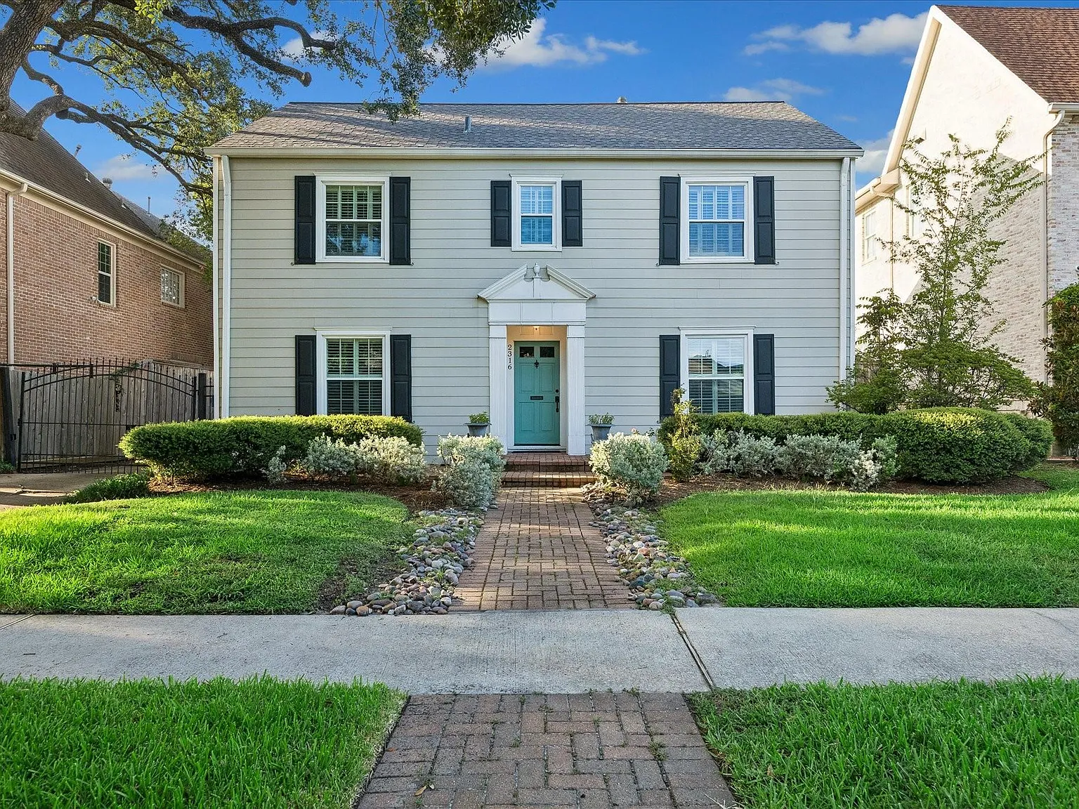 3 bed, 2.5 bath, 2253 sqft, $5,600 — Photo 1