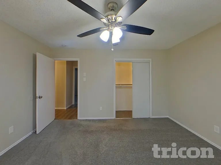 3910 Lillie St — Photo 8