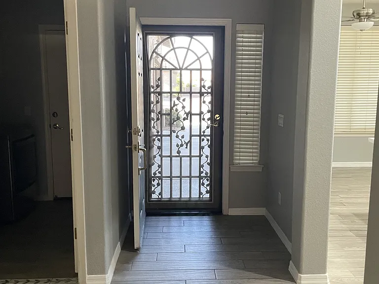 4288 E Walnut Rd — Photo 2