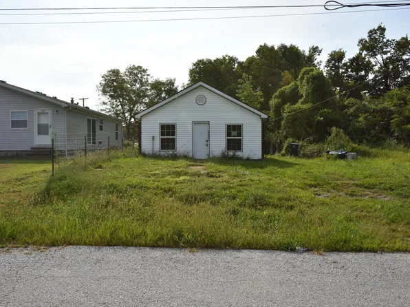 308 Railroad St, Fayette, MO 65248