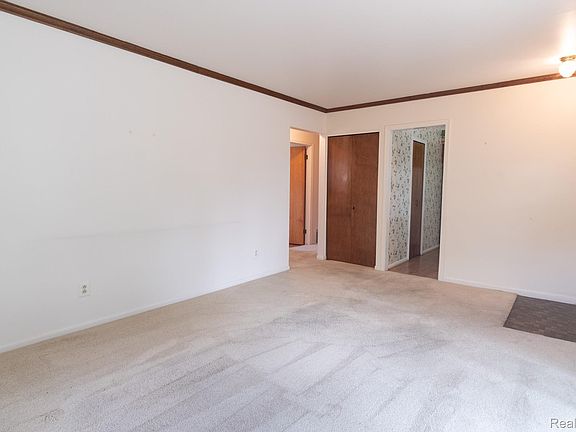 5th image of 1235 Jenifer Ave