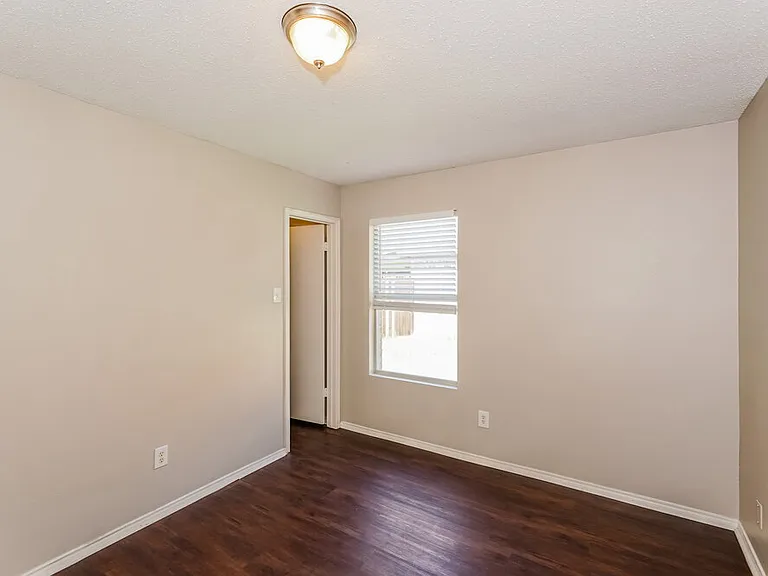 317 Taylor St — Photo 16