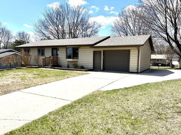 1212 12th St SE, Willmar, MN 56201