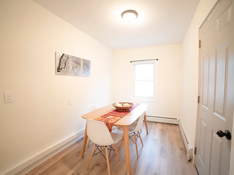 206 48th St #2B — Photo 6