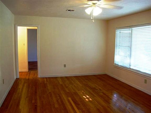 3rd image of 1413 NW 24th St