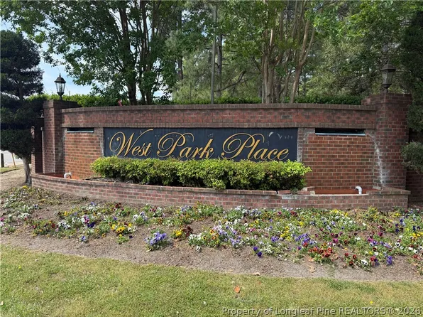 1319 Braybrooke Pl, Fayetteville, NC 28314