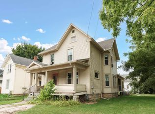 1019 Cherry St, Oshkosh, WI 54901