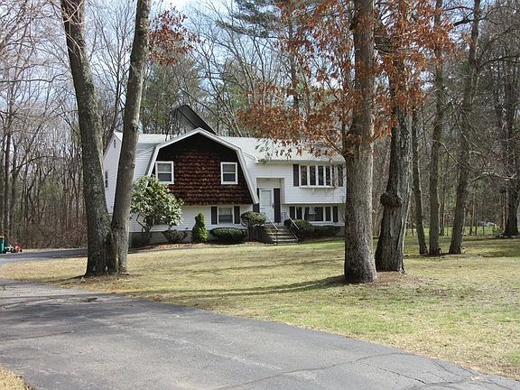 2nd image of 20 Deborah Lee Ln