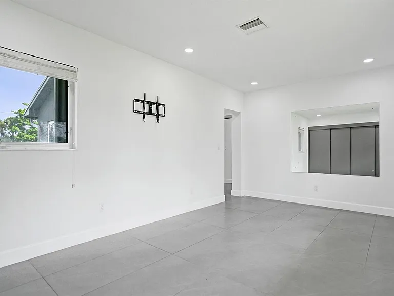 6700 E Tropical Way — Photo 31