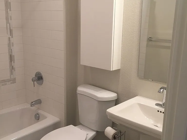 Berkeley Apartments — Photo 12