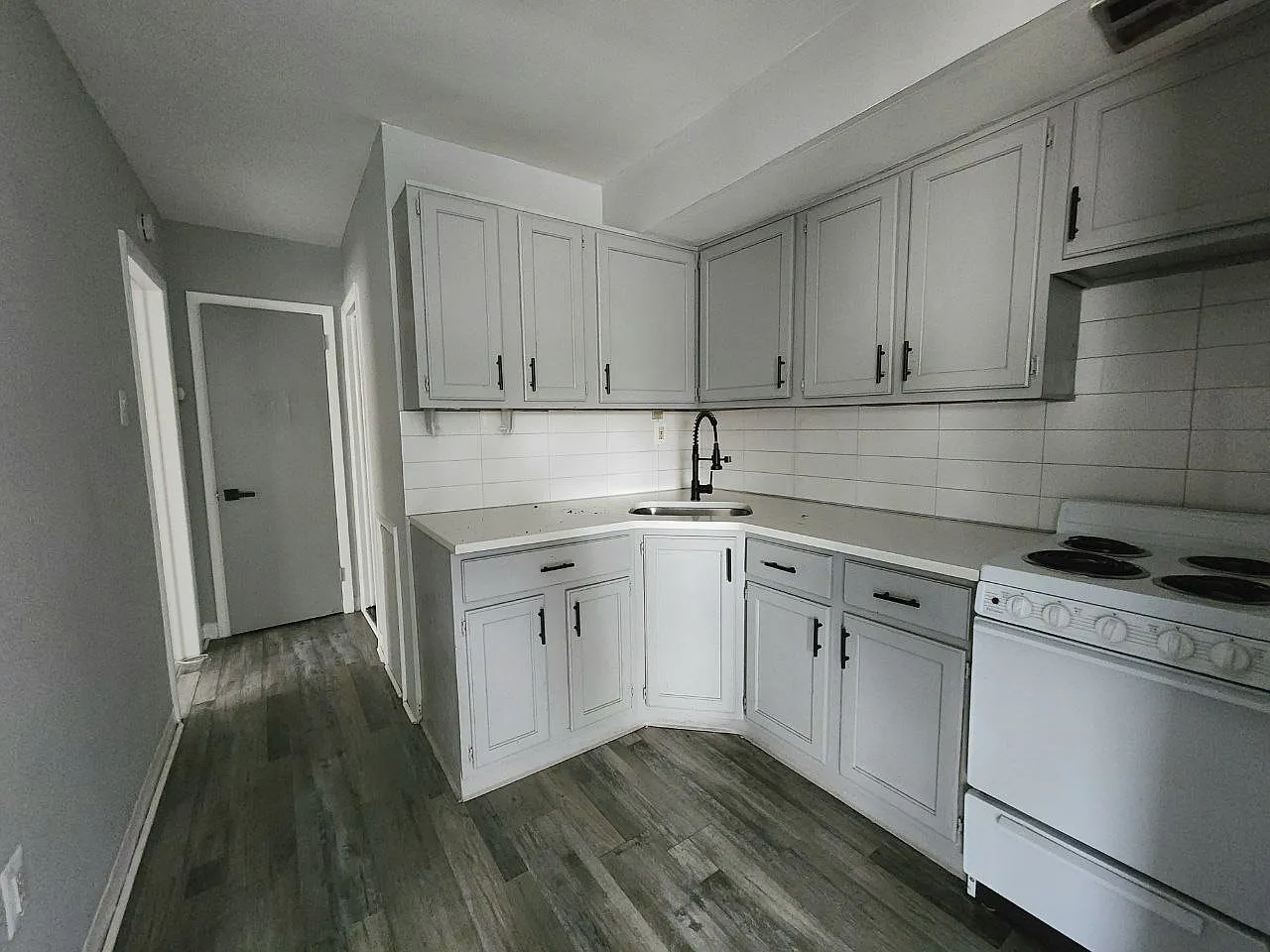 1 bed, 700 sqft, $1,395 — Photo 2