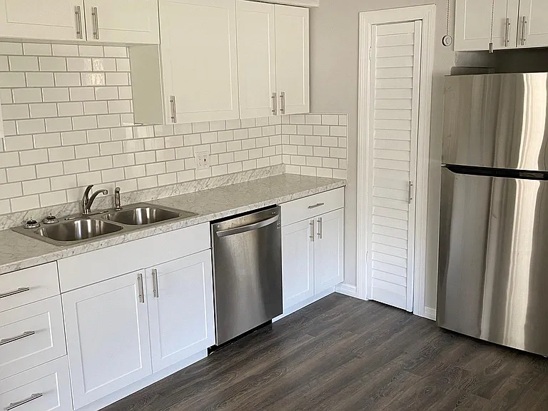 4250 Las Vegas Dr — Photo 9