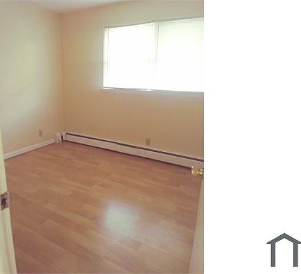 3rd image of 3436 Harrison Ave APT 3