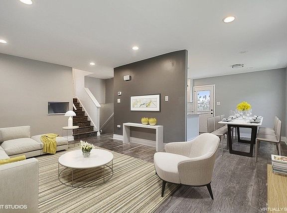 2nd image of 16816 88th Ave