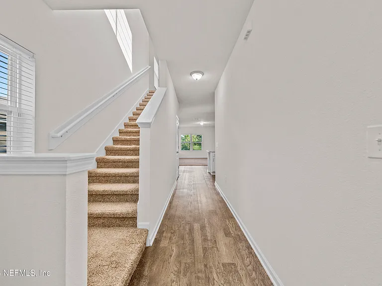 8279 Meadow Walk Ln — Photo 5