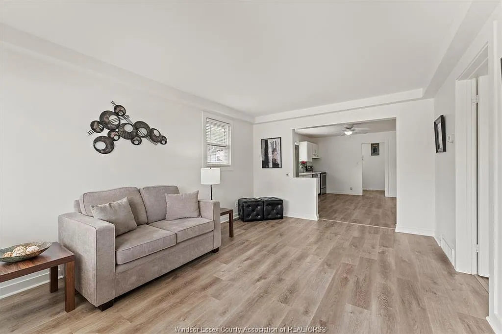3 bed, $2,250 — Photo 3