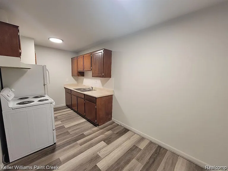 30546 Krauter St #4 — Photo 6