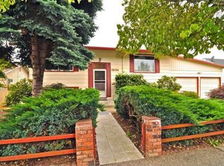 15136 SE Yamhill St, Portland, OR 97233