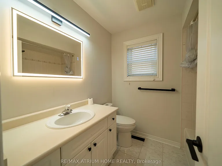 179 Elena Cres — Photo 9