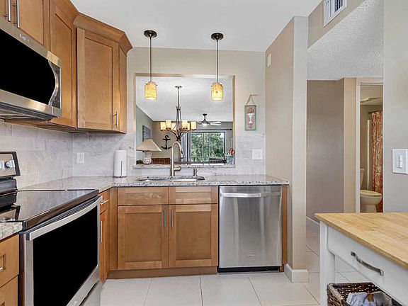 5th image of 7245 Golf Colony Ct APT 202